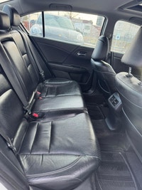 2017 Honda Accord – Backup Camera | Side Mirror Camera | Mileage: 210,776 km Automatic Transmission... (image 7)