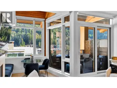 Bright and elegant 1 bed, 1 bath residence at Sanctuary in charming Horseshoe Bay. This thoughtfully...
