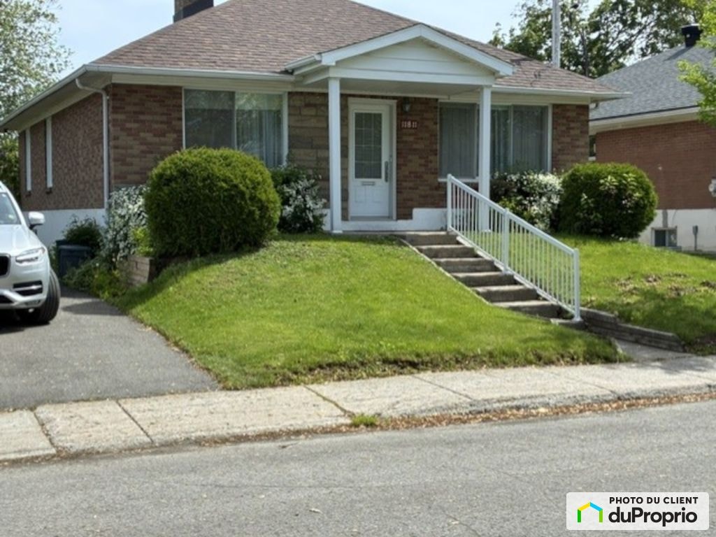 $649,000 - Bungalow for sale in Ahuntsic / Cartierville — photo 1