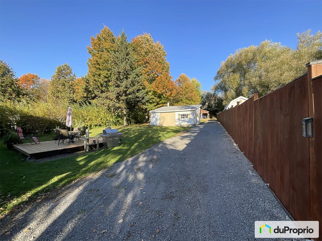 $384,000 - 2 Storey for sale in Neuville — photo 2