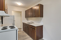 Amenities: Quiet Building • Great Location • Park Views Suite & Building: Bachelor, one-, two-, and... (image 5)