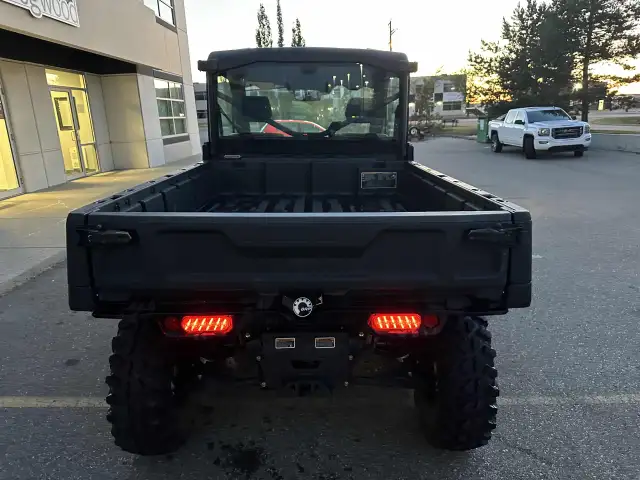 2023 CAN AM DEFENDER LIMITED HD 10 6X6 (FINANCING AVAILABLE) in ATVs in Strathcona County - Image 10