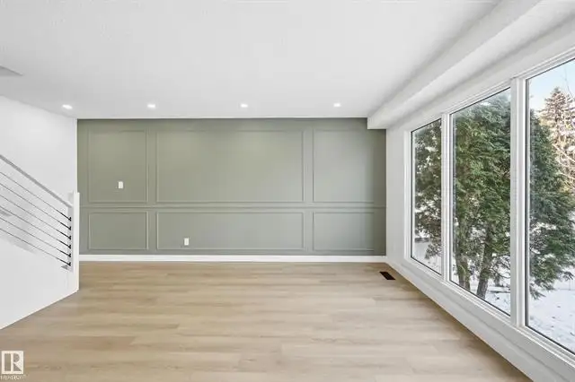 Fully Renovated CORNER UNIT - 191D Homestead CR NW