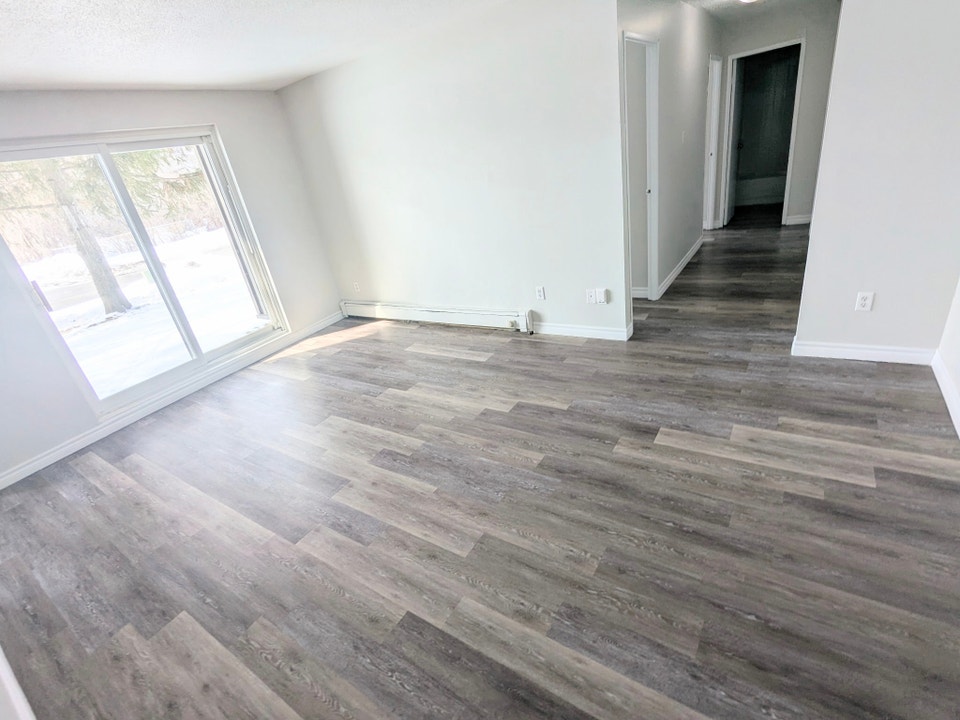 84 Country Hill Dr Kitchener - 1 bed for rent! 2