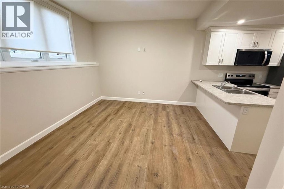675 PRINCESS Street Unit# Lower Left Woodstock, Ontario 3