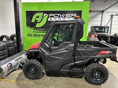 2025 HONDA PIONEER 1000-3 WITH ONLY 2 KMS ON IT!!! Yes, this lovely Pioneer only has 2 kms on it…..a...