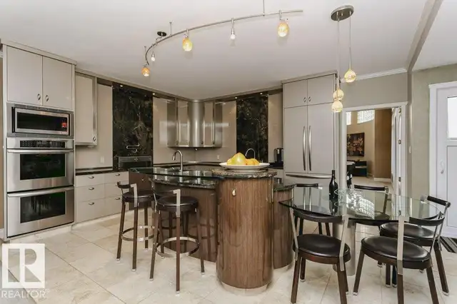 11 WELLINGTON CR NW Edmonton, Alberta in Houses for Sale in Edmonton - Image 19