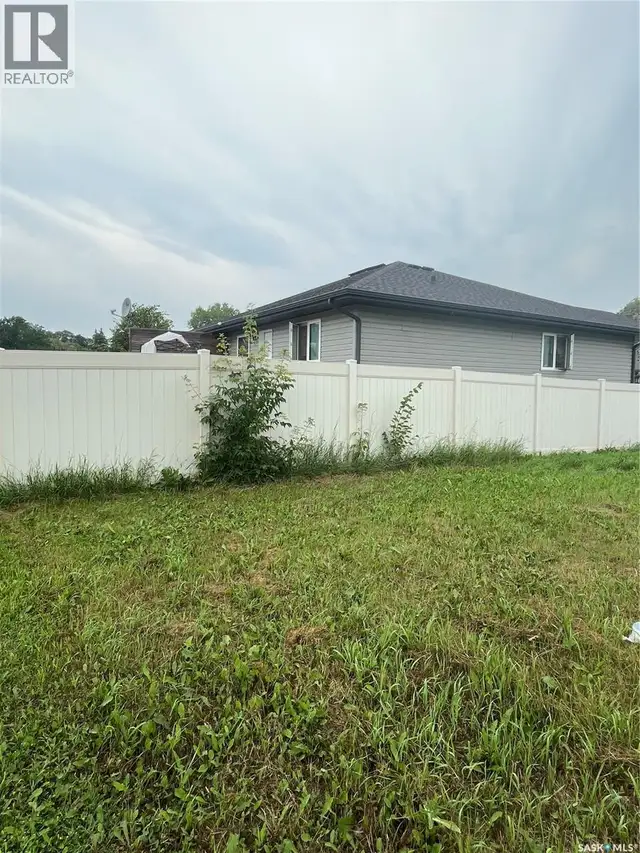 28 74 Cameron WAY Yorkton, Saskatchewan in Condos for Sale in Regina - Image 4