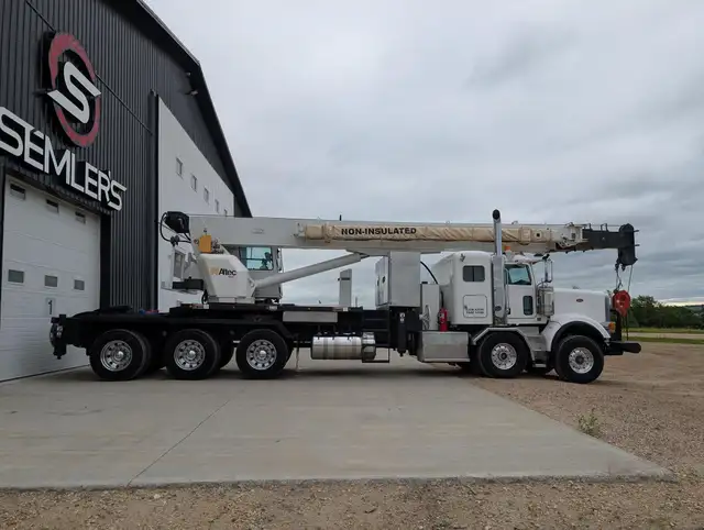 2012 PETERBILT 367 in Heavy Trucks in Kamloops - Image 5