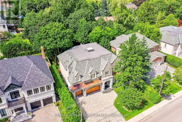 18 Heathcote Avenue Toronto (St. Andrew-Windfields), Ontario, photo 2 of 4