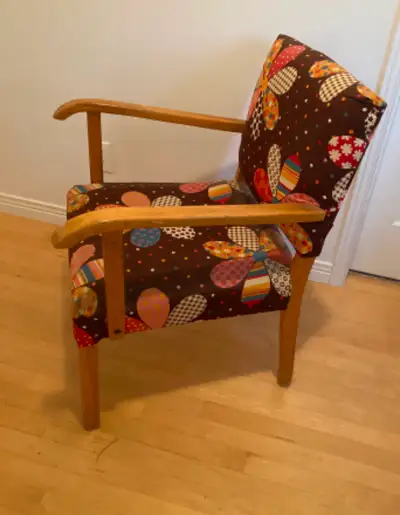 Colorful armchair.  Chaise fleurie, View more