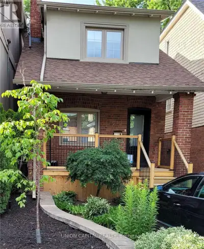 210 ERSKINE AVENUE Toronto (Mount Pleasant East), Ontario