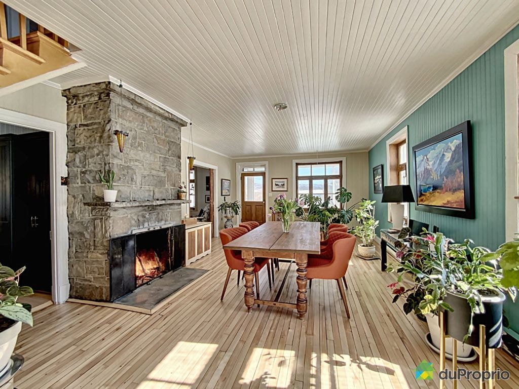 $500,000 - 2 Storey for sale in La Malbaie — photo 1