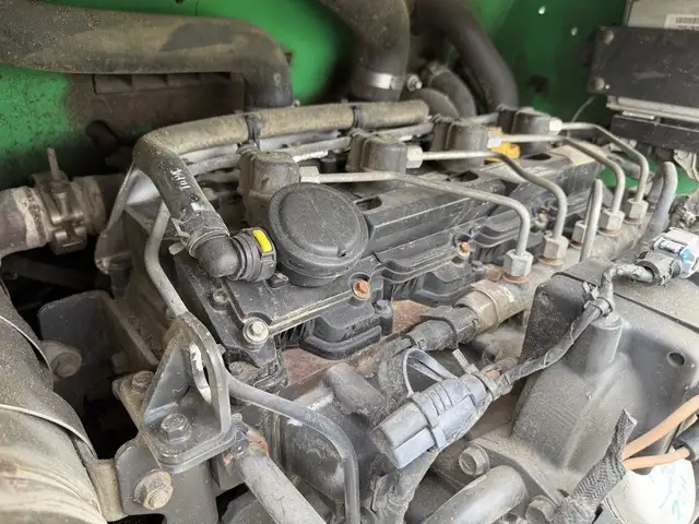 2017 Bobcat T740 Skid Loader in Heavy Trucks in Regina - Image 43