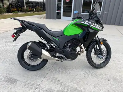 APPLY NOW: https://www.ridecollective.ca/get-pre-approved 2025 KAWASAKI VERSYS • Versatile engine de...