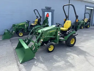 2021 John Deere 1025R Compact Utility Tractor. 194 hrs. 2 spd hydrostatic transmission. 3pt hitch. 4...