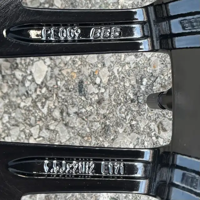 (NEW) 4x Porsche Panamera GTS 21" OEM All Season Wheels Package in Tires & Rims in City of Toronto - Image 8