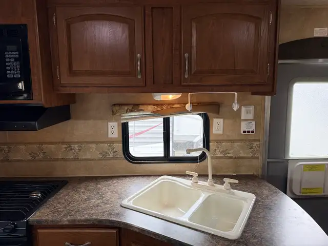2011 Jayco JAY FLIGHT 29 RLS in Travel Trailers & Campers in St. Albert - Image 15