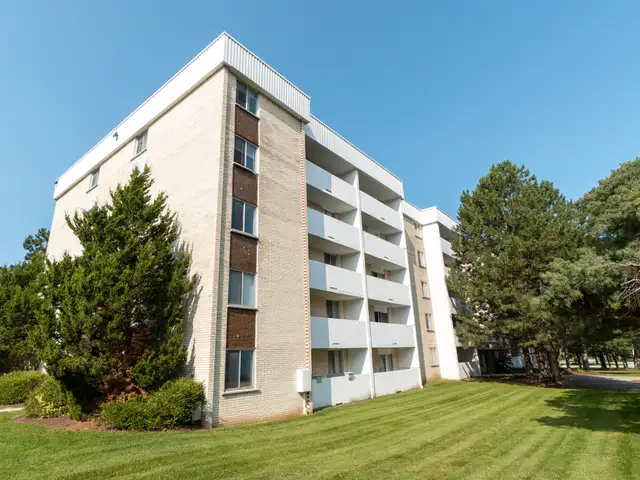 ALL INCLUSIVE - 2BR Pinegrove Apts in Waterloo in Long Term Rentals in Kitchener / Waterloo - Image 3
