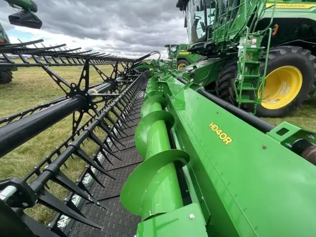 2022 John Deere HD40R in Farming Equipment in Swift Current - Image 14