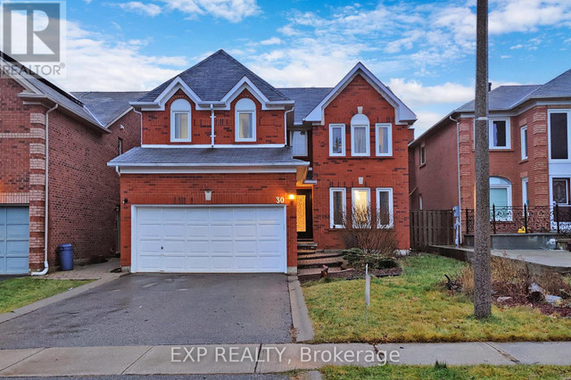 30 ADIRONDACK CRES Brampton, Ontario in Houses for Sale in Mississauga / Peel Region - Image 2
