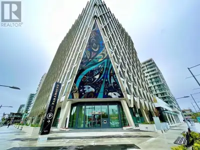 Exquisite office space located across from Richmond Shopping Center, conveniently accessible. Situat...