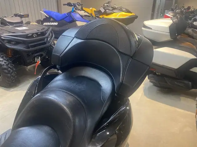 2008 Victory Motorcycles Vision Tour in Sport Touring in Guelph - Image 6