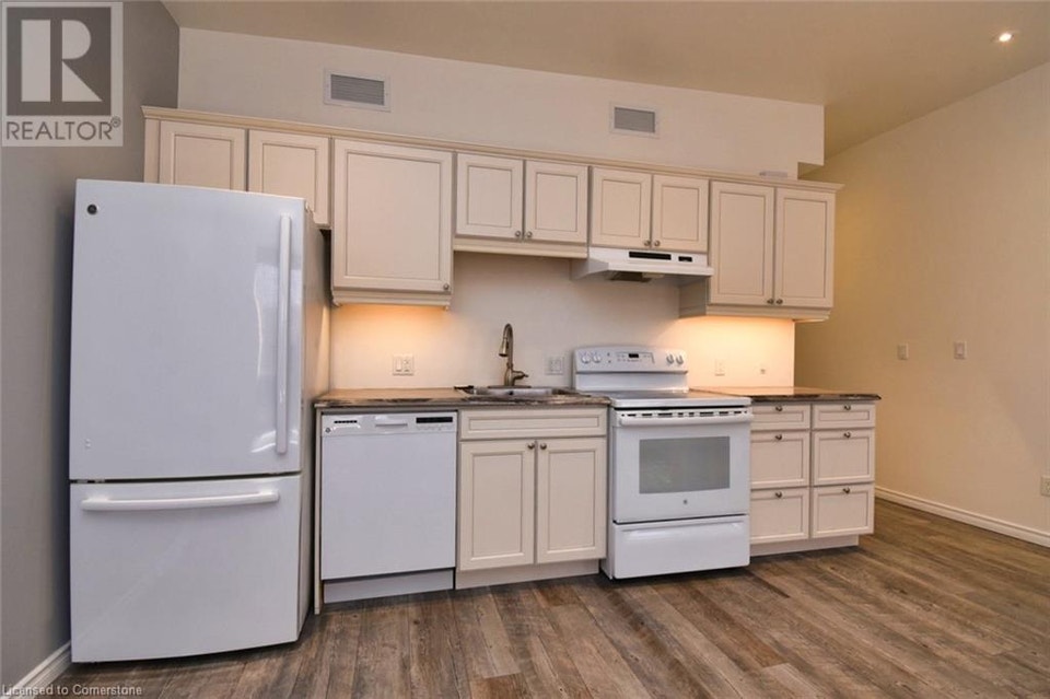 329 KING Street E Unit# 3 Hamilton, Ontario 3