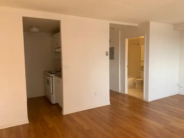 UNFURNISHED BACHELOR  - AVAILABLE NOW 7th floor62864751671170122