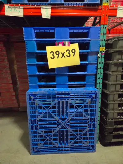 Plastic pallet selection Today Come on down several sizes, View more