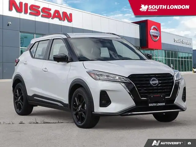 2024 Nissan Kicks SR | Sport Cloth Seats | Apple Carplay | Roof