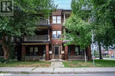 4 HYDE PARK Avenue Unit# 8 Hamilton, Ontario