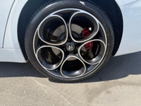 All vehicles come with a full vehicle History Report, ask to see it! 2022 Alfa Romeo Julia Veloce al... (image 4)