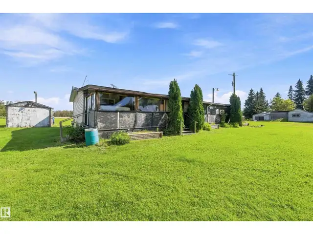 52315 RGE ROAD 273 Rural Parkland County, Alberta in Houses for Sale in St. Albert - Image 4