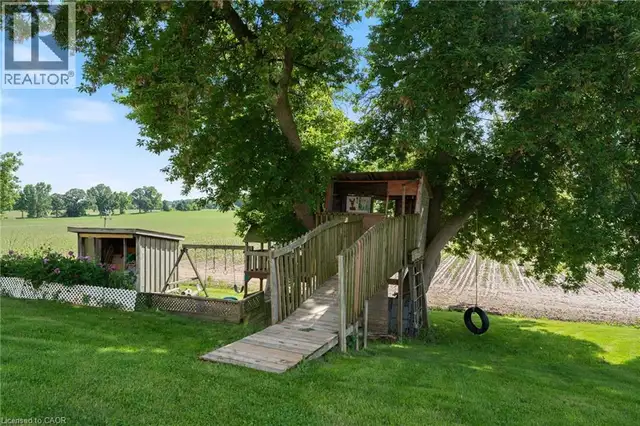 1652 OLD HIGHWAY 24 Waterford, Ontario in Houses for Sale in Norfolk County - Image 37