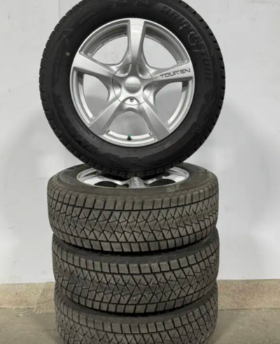 Honda CRV CR-V touren custom wheels or rims with Bridgestone Blizzak 225 65 17 winter ice snow tires...
