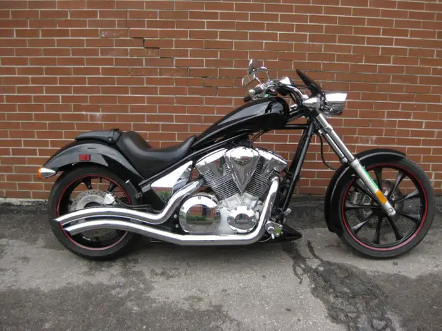 2010 Honda Fury in Street, Cruisers & Choppers in City of Toronto - Image 2