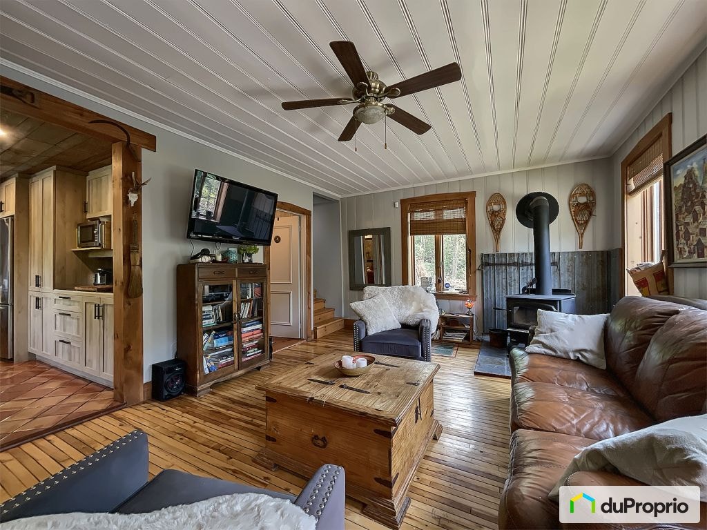 $685,000 - 2 Storey for sale in Ste-Adele — photo 2