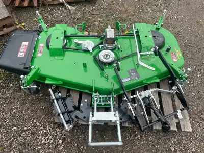 Welcome to Crossroads Equipment JOHN DEERE 60D MOWER DECK FROM 1025R/1023E, NEVER USED _____________...