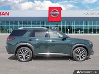 New Price! Recent Arrival! 4WD, 3rd row seats: bench, Auto High-beam Headlights, Bose Premium Audio... (image 1)