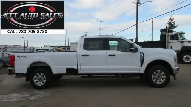2024 Ford F-350 XLT CREW CAB 8 FT LONG BOX in Heavy Trucks in Vancouver - Image 6