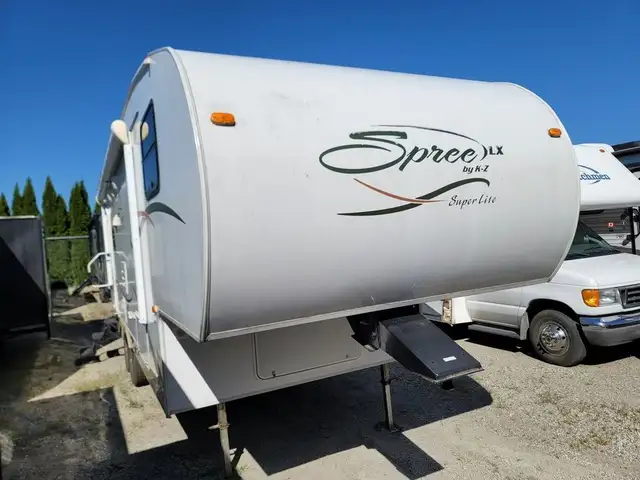 2009 K-Z Spree 285 RLS in Travel Trailers & Campers in Penticton - Image 3