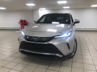 Set out with confidence in the 2021 Toyota Venza Limited, a pre-owned SUV designed for drivers who w... (image 2)