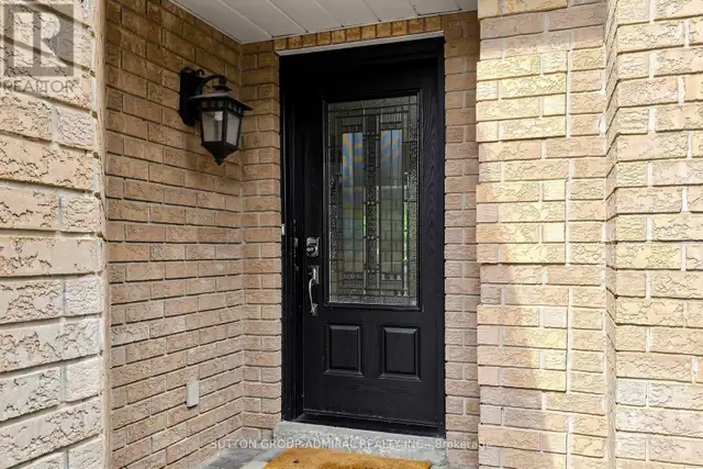 38 FELT CRESCENT Barrie (Bayshore), Ontario in Houses for Sale in Barrie - Image 5