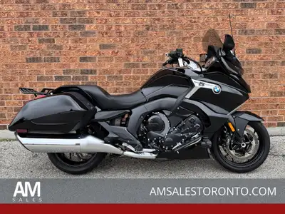 2018 BMW K1600B with the BMW Motorrad Navigation System, Klock Werks windshield, heated seats & grip...