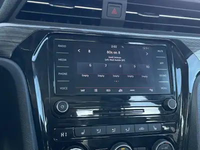 2021 Volkswagen Passat Highline 2.0T 6sp at w/Tip SUNROOF, View more