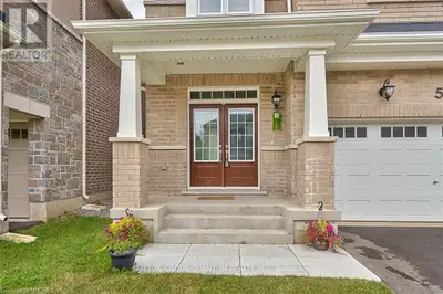 (ROOM 1) - 545 KENNEDY CIRCLE W Milton (CB Cobban), Ontario