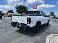 Command the road with this stunning 2024 Honda Ridgeline Black Edition Crew Cab Pickup. This Certifi... (image 4)