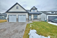 Homes for Sale in Black Creek, Stevensville, Ontario $939,900