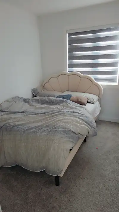 I live with my 2 kids, and I am renting a room in my 3 bedroom house in Ambleton. A Nigerian lady/st...